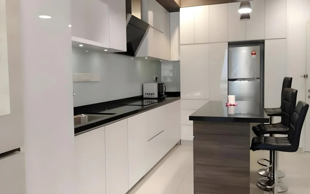 Mansion One Suites by Merlene