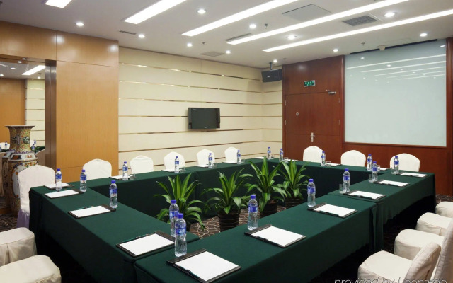 Holiday Inn Express Dalian City Centre by IHG