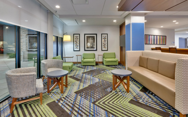 Holiday Inn Express & Suites Fort Worth North - Northlake By IHG
