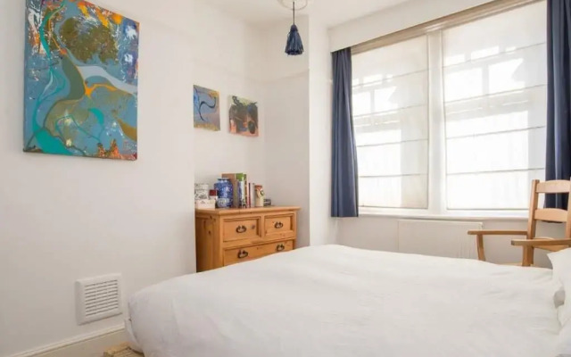 Veeve  3 Bed Family House On Esparto Street Wandsworth