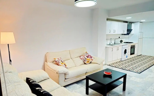 Spacious Holiday Home With Shared Pool