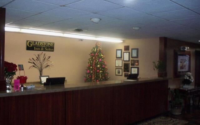 Gladstone Inn & Suites