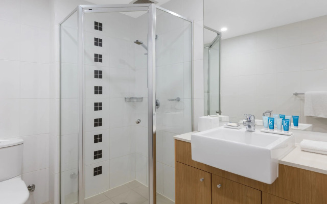 Meriton Suites Waterloo