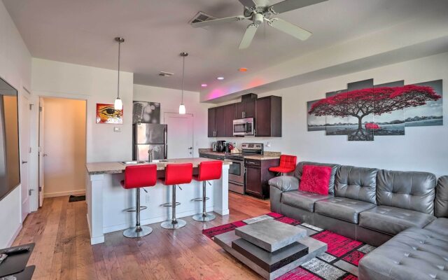Spacious Denver Townhome Near Central Park!