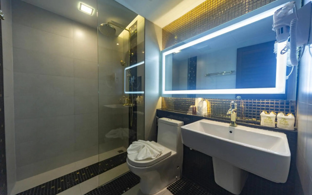 Holatel Hotel Phitsanulok