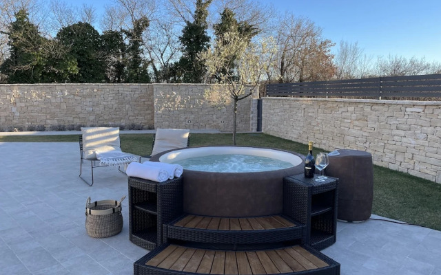 Villa Renata with Pool and Sauna