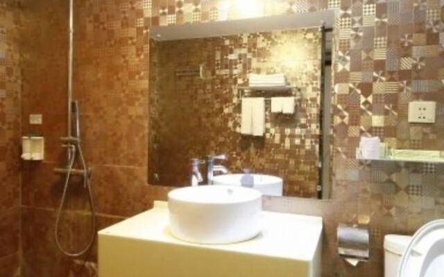 Hechi Shuntai Hotel