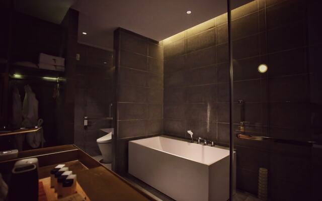 ZuoYouKe Theme Hotel