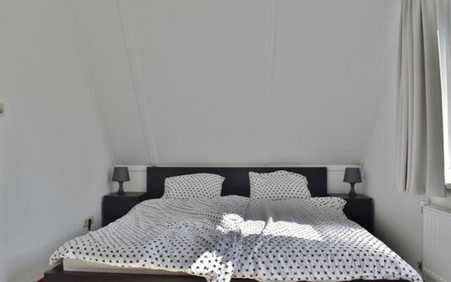 Holidayhouse - Zuidweg 18 Zonnemaire 'Park Viletta huisje 28'