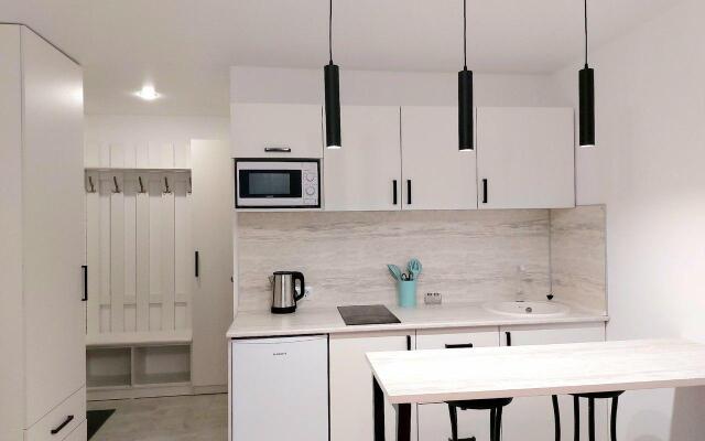 Шарман на проспекте Генерала Тюленева 52