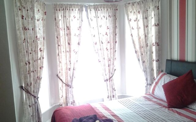 Twin Palms Guesthouse