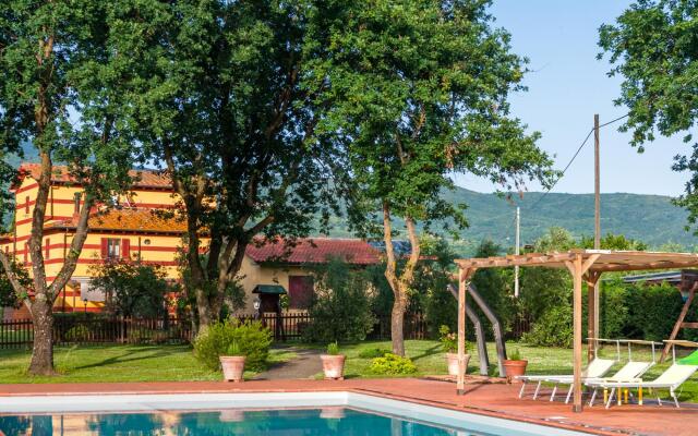 Welcoming Mansion with Swimming Pool inTuscany