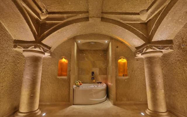 Abu Hayat Cave Suites