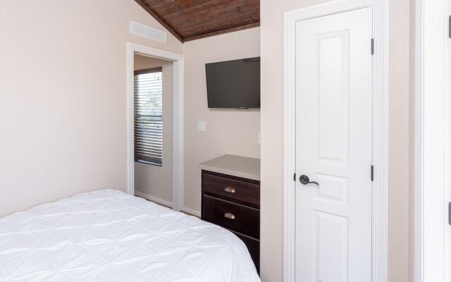 Cava Robles RV Resort