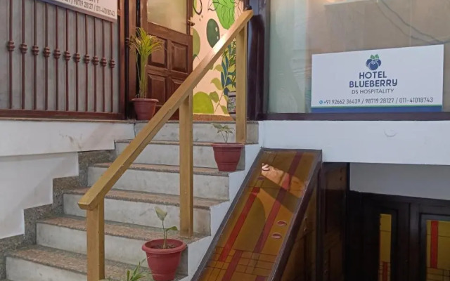 FabHotel Blueberry Hauz Khaz