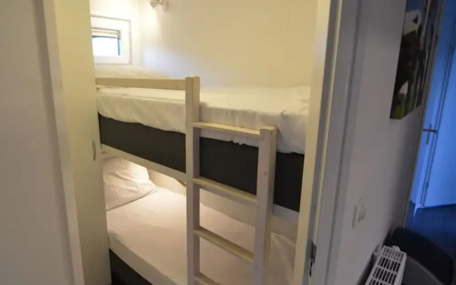 Cosy Chalet w/ Garden Patio