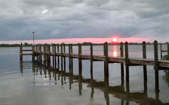 Englewood Lighthouse Resort