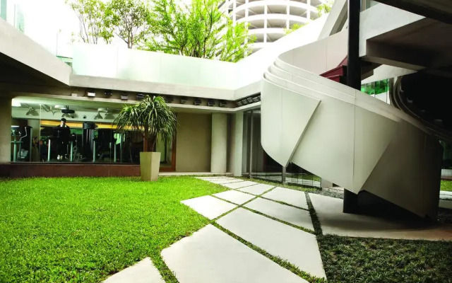 Lit Bangkok Hotel