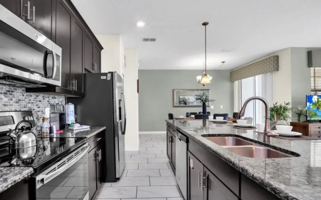 4804crusoe 4 Bedroom Townhouse