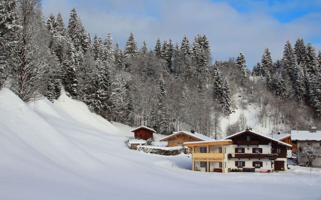 Picturesque Holiday Home With Terrace in Kirchberg