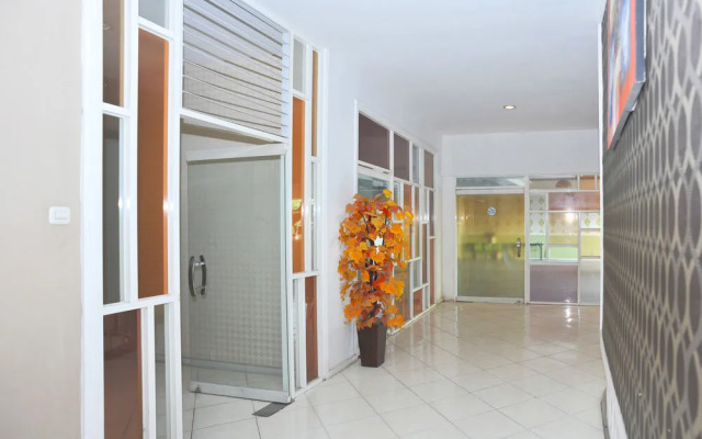 Airy Seminyak Sunset Road 89 Bali