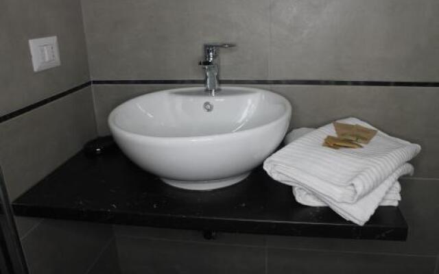 Roma suite Piramide