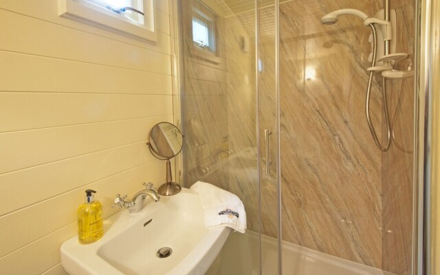 Quirky & Stylish Railway Carriage for 2