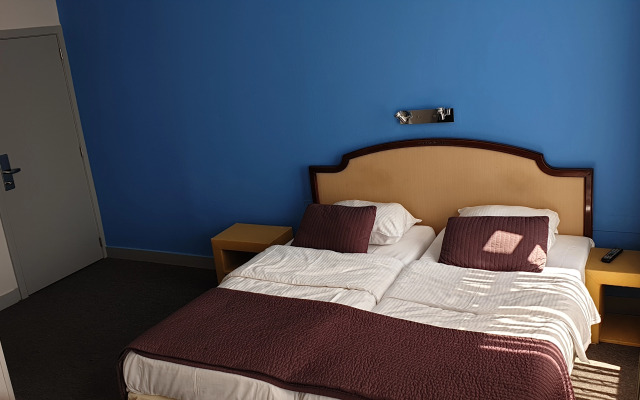 Hotel Derby MERODE