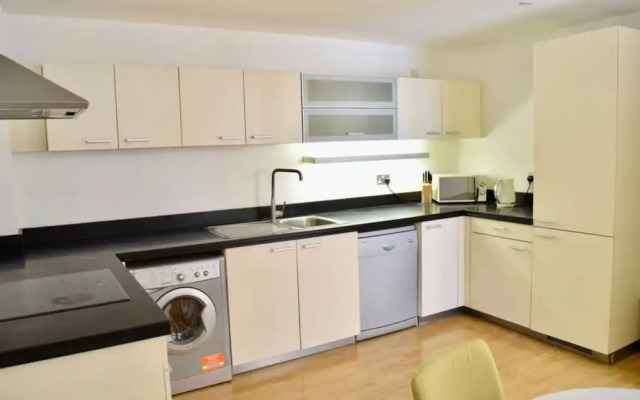 Modern 1 Bedroom Flat in Canary Wharf