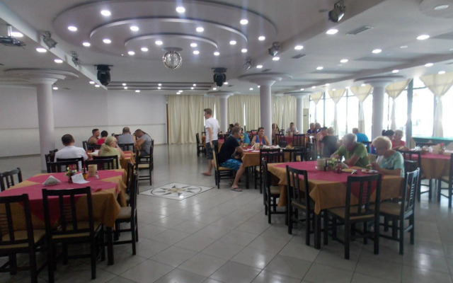 Hotel Mediterrane