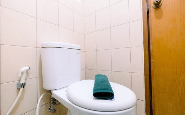 Comfy Studio Room at Tifolia Apartment