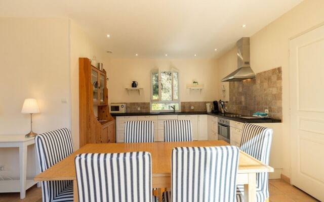 Villa in Montbrun With Pool and Mountain Views