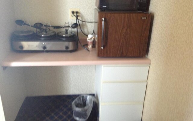 Baldwin Inn & Suites