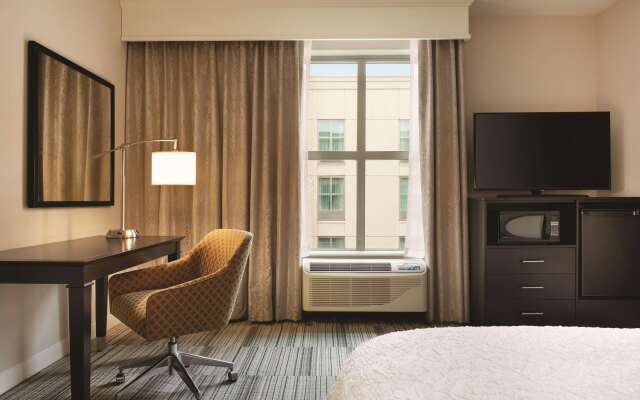 Hampton Inn & Suites Roanoke-Downtown