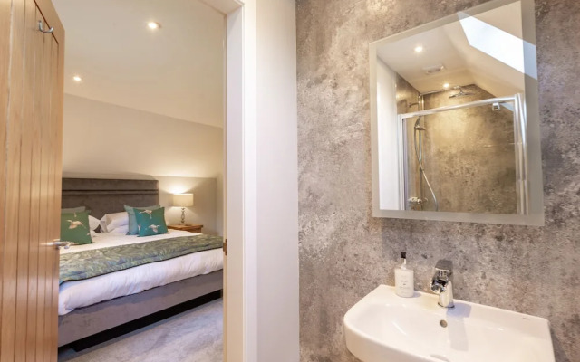 Lord Galloway 38 With Hot Tub, Newton Stewart