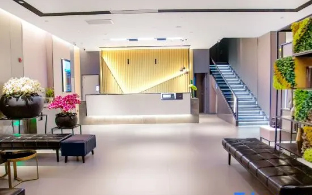 Home Inn Business Hotel (Xuanwei Meihuan Park Xining Center Branch)