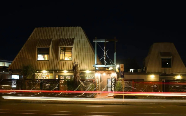 Taupo Urban Retreat - Hostel