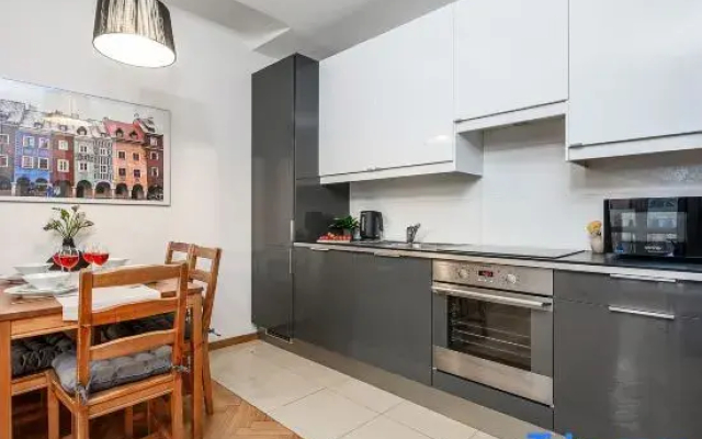 Lumina airy apartment with balcony