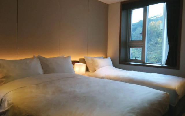 H Avenue Hotel