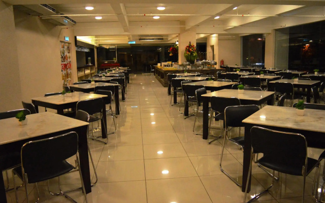Goldsands Hotel