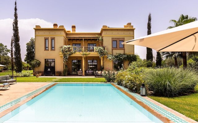 Villa avec piscine privée et Golf