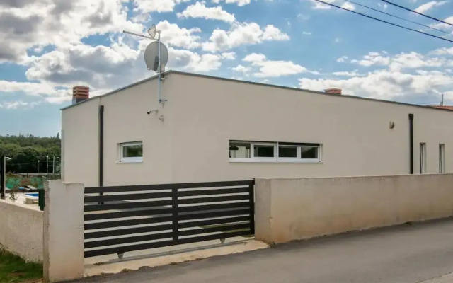 Sandi Comfortable Holiday Residence