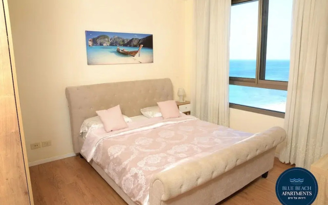 Spacious Sea View Apartment