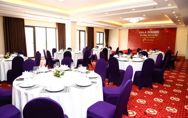 New Era Hotel & Spa