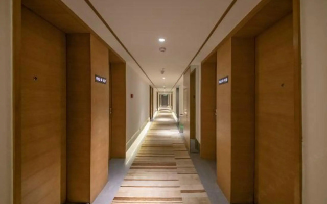 Meiqi Smart Hotel (Luoyang Wangfujing David City Store)