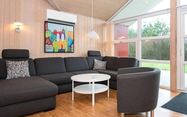 6 Person Holiday Home in Oksbol