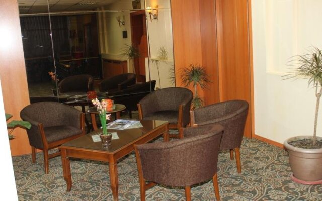 Kasmir Hotel