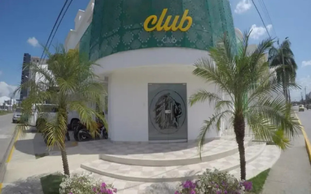 Hotel Calarca Club
