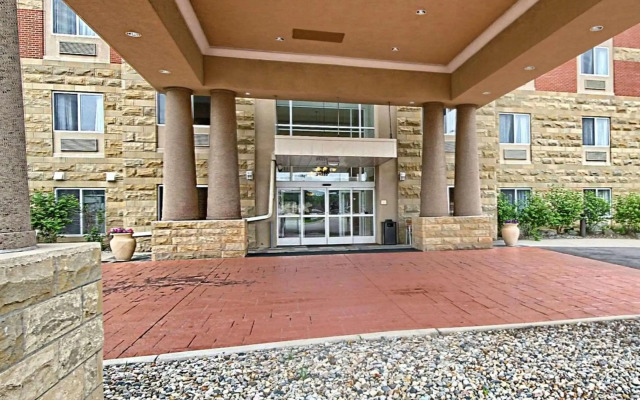 Country Inn & Suites by Radisson, Dearborn, MI