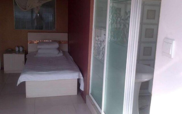 Grassland Phoenix Business Inn